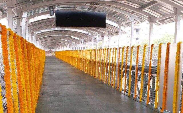 The new Elphinstone Road FOB, spanning over the Central and Western Railway tracks, connects Central Railway's Parel station on the east side and Phoolwali lane outside the Elphinstone Road station on the west side. The bridge is 70-metres-long. The FOB at Currey Road station is 30 metres in length and the one in Ambivli is 20-metres-long. Twitter@WesternRly The new Elphinstone Road FOB, spanning over the Central and Western Railway tracks, connects Central Railway's Parel station on the east side and Phoolwali lane outside the Elphinstone Road station on the west side. The bridge is 70-metres-long. The FOB at Currey Road station is 30 metres in length and the one in Ambivli is 20-metres-long. Twitter@WesternRly