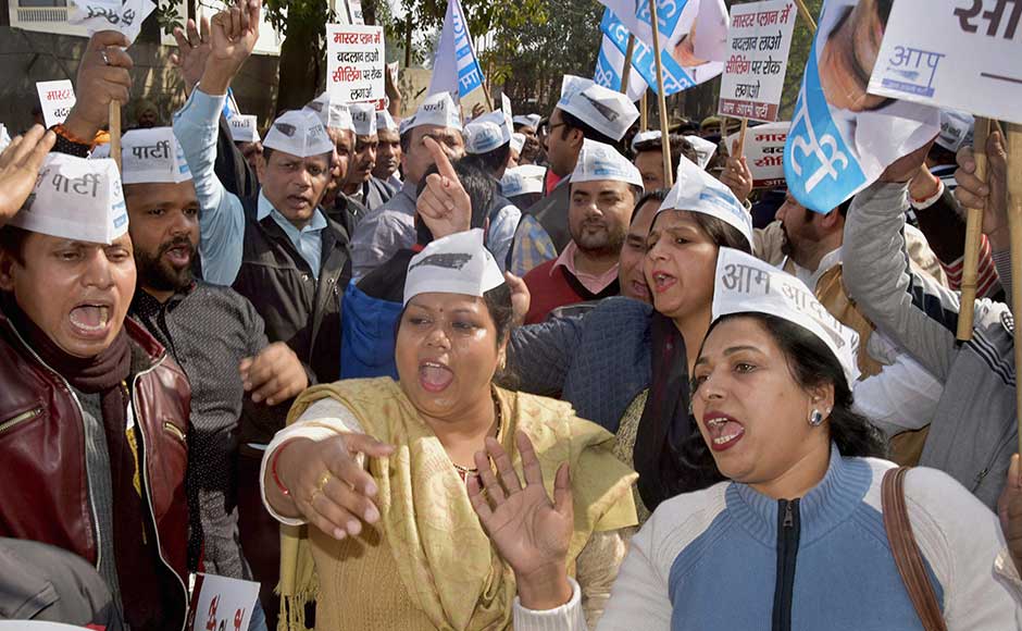 CAIT claimed the two-day strike will result in a loss of crores of rupees. All three major parties in Delhi, the ruling AAP, the Congress and the BJP, which controls the three municipal corporations, have extended their support to the protesting traders. AAP party workers protest against the MCD's sealing drive outside the Delhi Lieutenant Governor's residence. PTI CAIT claimed the two-day strike will result in a loss of crores of rupees. All three major parties in Delhi, the ruling AAP, the Congress and the BJP, which controls the three municipal corporations, have extended their support to the protesting traders. AAP party workers protest against the MCD's sealing drive outside the Delhi Lieutenant Governor's residence. PTI