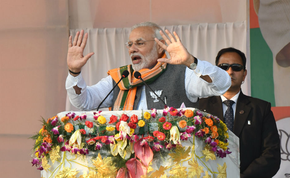 Speaking in Hindi, Modi used rhyming words to hit out at Manik Sarkar government. He said that the Left parties do not believe in democracy (ganatantra) but they believe in gun-tantra. He also accused the state of murdering ten BJP workers. Team 101Reporters/Abhisek Saha Speaking in Hindi, Modi used rhyming words to hit out at Manik Sarkar government. He said that the Left parties do not believe in democracy (ganatantra) but they believe in gun-tantra. He also accused the state of murdering ten BJP workers. Team 101Reporters/Abhisek Saha