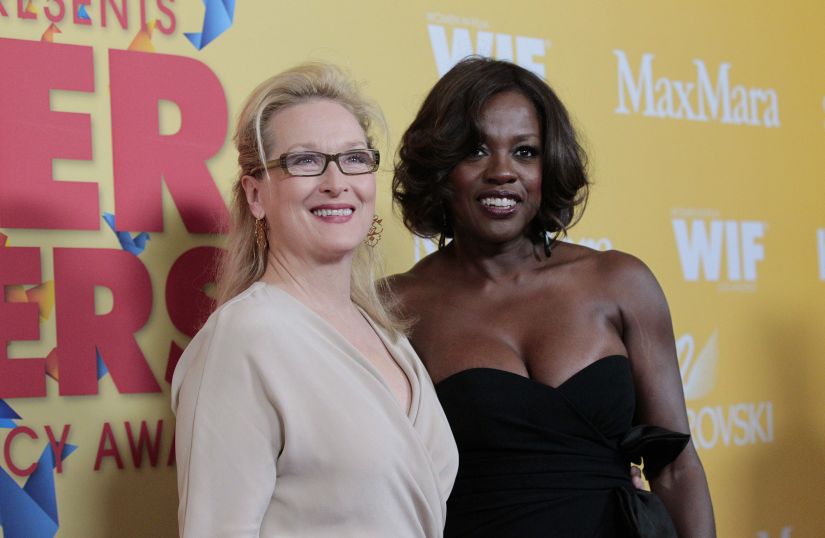 Actresses Meryl Streep (L) and Viola Davis pose at the Women In Film Los Angeles 2012 Crystal and Lucy Awards themed "Power In Numbers" in Beverly Hills, California June 12, 2012. REUTERS/Mario Anzuoni (UNITED STATES - Tags: ENTERTAINMENT) - GM2E86D1ALT01