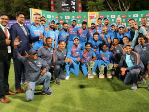 India vs South Africa: Christiaan Jonker's cameo goes in vain as visitors win Cape Town thriller to clinch T20I series India vs South Africa: Christiaan Jonker's cameo goes in vain as visitors win Cape Town thriller to clinch T20I series