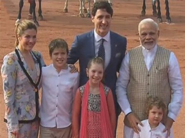 Prime Minister Narendra Modi welcomes his Canadian counterpart Justin Trudeau at Rashtrapati Bhavan on Friday. Twitter @airnewsalerts