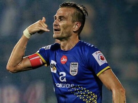 ISL 2017-18: Lucian Goian's last-minute strike guides Mumbai City FC to thrilling 3-2 win over NorthEast United FC ISL 2017-18: Lucian Goian's last-minute strike guides Mumbai City FC to thrilling 3-2 win over NorthEast United FC