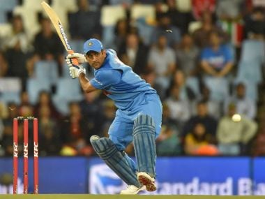 India vs South Africa: MS Dhoni loses cool on Manish Pandey, proves he is human after all