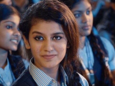 SC stays FIR against Priya Prakash Varrier; asks Telangana govt to not entertain complaints about song SC stays FIR against Priya Prakash Varrier; asks Telangana govt to not entertain complaints about song