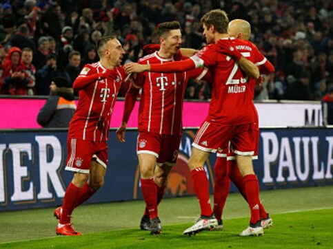 Bundesliga: Bayern Munich extend lead at top with narrow win over Schalke; Borussia Dortmund ease past Hamburg Bundesliga: Bayern Munich extend lead at top with narrow win over Schalke; Borussia Dortmund ease past Hamburg