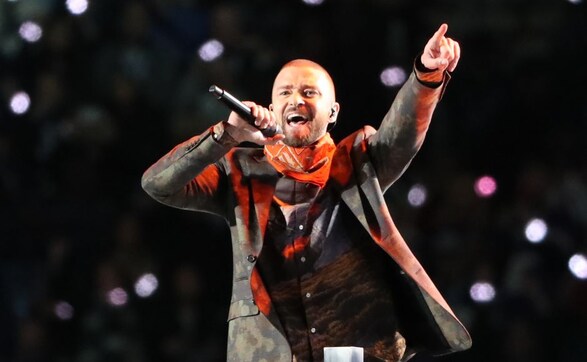 Justin Timberlake pays tribute to Prince, Pink sings National Anthem at 2018 Super Bowl Justin Timberlake pays tribute to Prince, Pink sings National Anthem at 2018 Super Bowl
