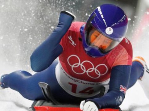 Winter Olympics 2018: Lizzy Yarnold retains skeleton gold, Laura Deas adds British bronze Winter Olympics 2018: Lizzy Yarnold retains skeleton gold, Laura Deas adds British bronze