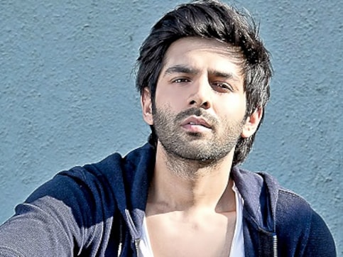 Election Commission ropes in Kartik Aaryan to promote voting in Madhya Pradesh in Lok Sabha polls Election Commission ropes in Kartik Aaryan to promote voting in Madhya Pradesh in Lok Sabha polls