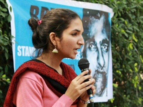 ABVP members allegedly attack DU student activist Kawalpreet Kaur at event on online harassment of women ABVP members allegedly attack DU student activist Kawalpreet Kaur at event on online harassment of women