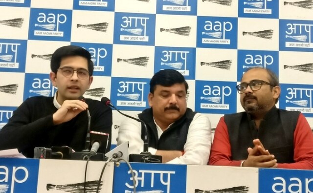 A controversy also erupted over a photograph of Nirav Modi and Narendra Modi taken at the World Economic Forum in Davos. The Aam Aadmi Party mounted an attack on the Centre alleging that Nirav Modi could flee the country because he had access to the Prime Minister's Office. Twitter@AamAadmiParty A controversy also erupted over a photograph of Nirav Modi and Narendra Modi taken at the World Economic Forum in Davos. The Aam Aadmi Party mounted an attack on the Centre alleging that Nirav Modi could flee the country because he had access to the Prime Minister's Office. Twitter@AamAadmiParty