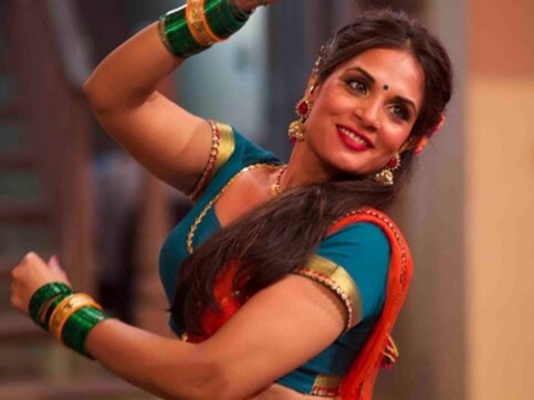 3 Storeys: Women outshine men and lead this truly feminist film despite familiar tropes 3 Storeys: Women outshine men and lead this truly feminist film despite familiar tropes
