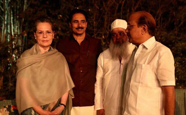 The dinner was hosted at the 10 Janpath residence where the leaders discussed the possibilities of all Opposition parties getting together to defeat BJP in 2019 Lok Sabha elections. Sonia Gandhi had earlier called for Opposition unity, saying parties should set aside their minor differences to get together in the larger interest of keeping the BJP out of power. Twitter@INCIndia The dinner was hosted at the 10 Janpath residence where the leaders discussed the possibilities of all Opposition parties getting together to defeat BJP in 2019 Lok Sabha elections. Sonia Gandhi had earlier called for Opposition unity, saying parties should set aside their minor differences to get together in the larger interest of keeping the BJP out of power. Twitter@INCIndia