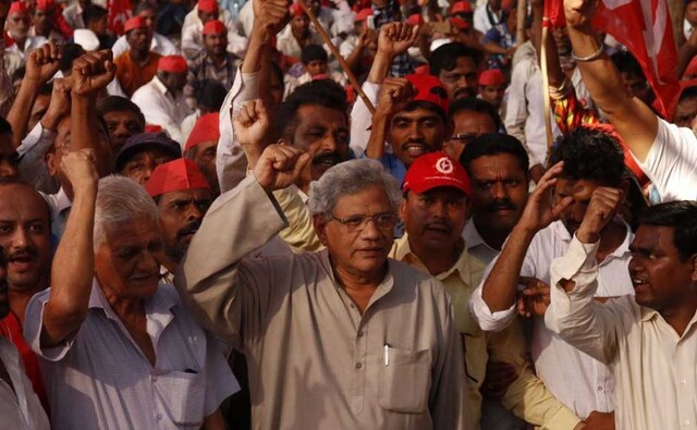 Similar satisfactory outcome was reported for other demands including water projects, the Sanjay Gandhi Niradhar Yojana, Indira Gandhi Old Age Pension Scheme, fixing of milk rates and pending issues with ration cards to enable farmers and poor get ration at fair price shops. Sitaram Yechury with the farmers at Azad Maidan. Firstpost/Sachin Gokhale Similar satisfactory outcome was reported for other demands including water projects, the Sanjay Gandhi Niradhar Yojana, Indira Gandhi Old Age Pension Scheme, fixing of milk rates and pending issues with ration cards to enable farmers and poor get ration at fair price shops. Sitaram Yechury with the farmers at Azad Maidan. Firstpost/Sachin Gokhale