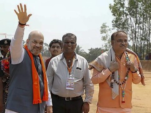 Amit Shah on two-day visit to Karnataka to counter Siddaramaiah's Lingayat card, calls CM 'Ahindu' for dividing religion Amit Shah on two-day visit to Karnataka to counter Siddaramaiah's Lingayat card, calls CM 'Ahindu' for dividing religion