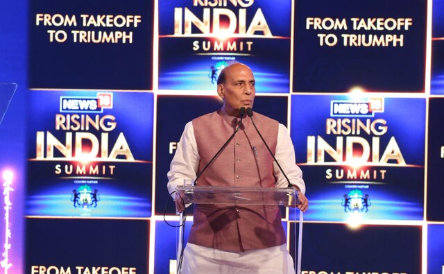 The home minister said that naxalism, which was a huge problem for India earlier, was no longer a challenge. Speaking on the Kashmir issue, he said that no power in the world can take Kashmir away from us. "Kashmir was ours, is ours and will be ours," he said. News18 The home minister said that naxalism, which was a huge problem for India earlier, was no longer a challenge. Speaking on the Kashmir issue, he said that no power in the world can take Kashmir away from us. "Kashmir was ours, is ours and will be ours," he said. News18