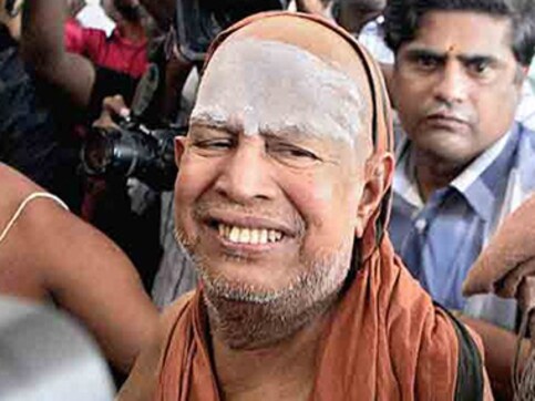 Jayendra Saraswathi's final rites underway; Tamil Nadu governor, Union ministers pay last respects Jayendra Saraswathi's final rites underway; Tamil Nadu governor, Union ministers pay last respects