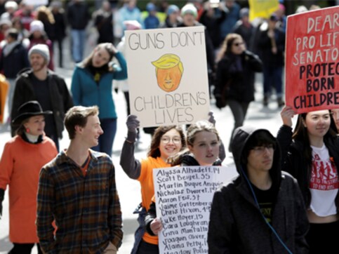 'Vote them out!': Thousands of young Americans register to vote, vow to remove US lawmakers who oppose gun control laws 'Vote them out!': Thousands of young Americans register to vote, vow to remove US lawmakers who oppose gun control laws