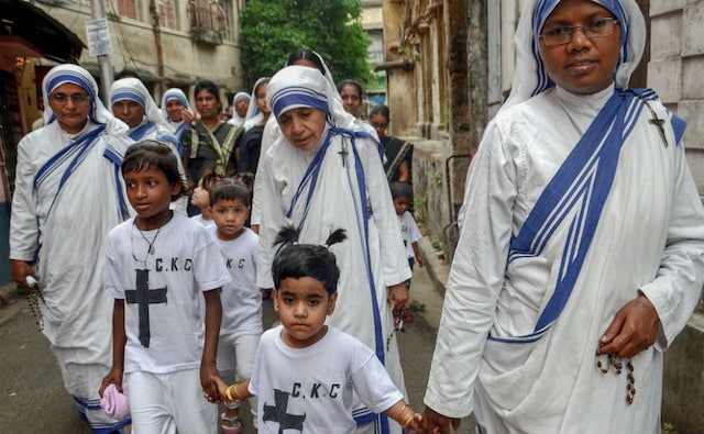 Some churches also hold special services on Good Friday evening to commemorate the day. Christians taking out processions in Kolkata. PTI Some churches also hold special services on Good Friday evening to commemorate the day. Christians taking out processions in Kolkata. PTI