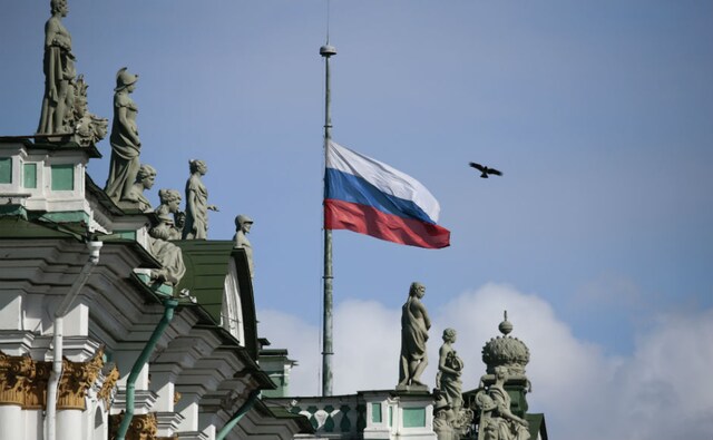 Flags on government buildings across Russia flew at half mast, state TV and radio stations removed light entertainment shows from their schedules, and lawmakers in Moscow observed a minute of silence. Reuters Flags on government buildings across Russia flew at half mast, state TV and radio stations removed light entertainment shows from their schedules, and lawmakers in Moscow observed a minute of silence. Reuters