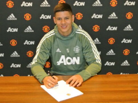 Premier League: Manchester United defender Marcos Rojo signs contract extension until 2021 Premier League: Manchester United defender Marcos Rojo signs contract extension until 2021