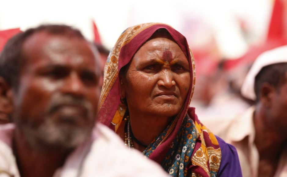 Many women farmers have taken part in the protest. The farmers, led by Left-affiliated All India Kisan Sabha (AIKS), are demanding, among other things, proper implementation of the Maharashtra government's loan waiver scheme. Braving scorching heat, they have covered around 180 kilometres on foot in six days. Firstpost/ Sachin Gokhale Many women farmers have taken part in the protest. The farmers, led by Left-affiliated All India Kisan Sabha (AIKS), are demanding, among other things, proper implementation of the Maharashtra government's loan waiver scheme. Braving scorching heat, they have covered around 180 kilometres on foot in six days. Firstpost/ Sachin Gokhale