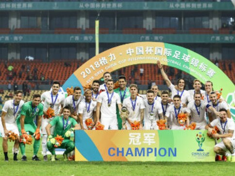 Edinson Cavani fires Uruguay past Ryan Giggs' Wales to lift China Cup title; Czech Republic finish third Edinson Cavani fires Uruguay past Ryan Giggs' Wales to lift China Cup title; Czech Republic finish third