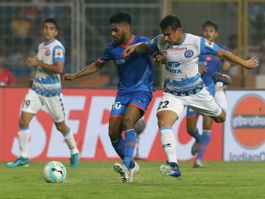 Brandon Fernandes of FC Goa and Emerson Gomes De Moura of Jamshedpur FC in action during match 44 of the Hero Indian Super League between FC Goa and Jamshedpur FC held at the Jawaharlal Nehru Stadium, Goa, India on the 11th January 2018 Photo by: Vipin Pawar / ISL / SPORTZPICS