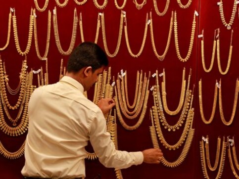 Gitanjali Gems falls 5%, hits fresh 52-week low of Rs 18.35; CBI says PNB fraud was going on since 2010 Gitanjali Gems falls 5%, hits fresh 52-week low of Rs 18.35; CBI says PNB fraud was going on since 2010