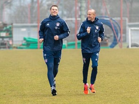 Bundesliga: Manuel Neuer returns to Bayern Munich training as Germany's World Cup hopes receives boost Bundesliga: Manuel Neuer returns to Bayern Munich training as Germany's World Cup hopes receives boost