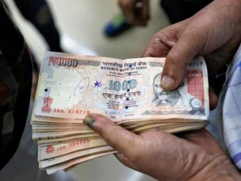 Amid cash crunch, Income Tax Department seizes Rs 14.48 crore from hoarders during raids across India Amid cash crunch, Income Tax Department seizes Rs 14.48 crore from hoarders during raids across India