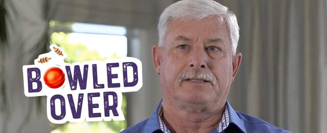 Bowled Over Episode 3: Scott Styris in conversation with former New Zealand cricketer Sir Richard Hadlee 第3集:斯科特·斯蒂里斯与前新西兰板球运动员理查德·哈德利爵士的对话
