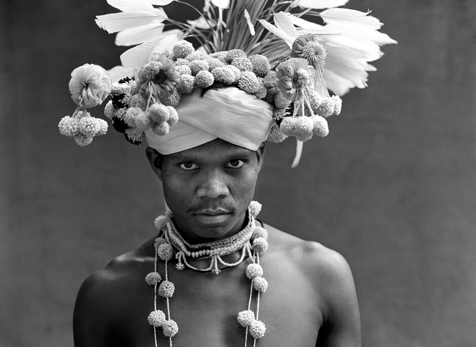 © Manoj Kumar Jain, Dancer Wearing Headgear, Village Rawbeda, 2004, From the series Forgotten Frames, 2002-2008, Courtesy of the Artist © Manoj Kumar Jain, Dancer Wearing Headgear, Village Rawbeda, 2004, From the series Forgotten Frames, 2002-2008, Courtesy of the Artist