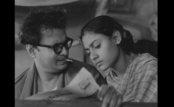 Jaya Bachchan turns 70: A look at her on-screen appearances, from Mahanagar to Drona Jaya Bachchan turns 70: A look at her on-screen appearances, from Mahanagar to Drona