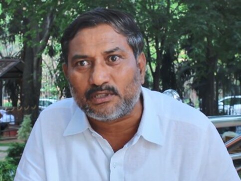 Karnataka elections 2018: Dalit's major demand is implementation of Constitution, says RPI's R Mohan Raj Karnataka elections 2018: Dalit's major demand is implementation of Constitution, says RPI's R Mohan Raj