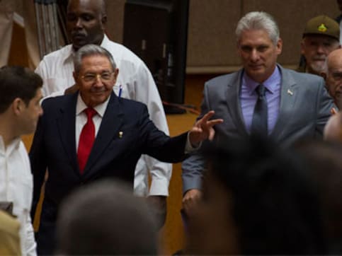 Miguel Diaz-Canel takes charge as Cuba's president, pledges to preserve communist system, reform economy Miguel Diaz-Canel takes charge as Cuba's president, pledges to preserve communist system, reform economy