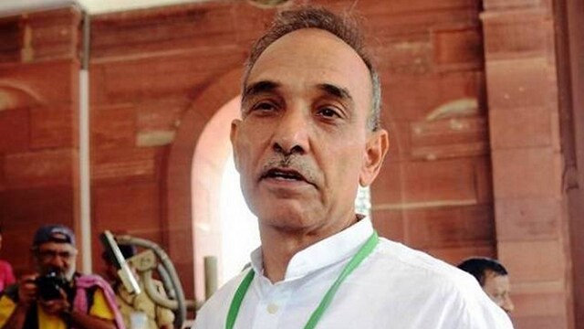 I'm a science student, I believe my ancestors were not apes: Satyapal Singh I'm a science student, I believe my ancestors were not apes: Satyapal Singh