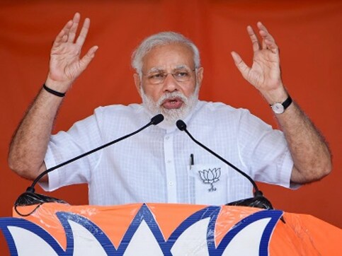Karnataka campaign ends: Rahul Gandhi finishes off with offensive against Modi; Amit Shah predicts BJP win with 130+ seats Karnataka campaign ends: Rahul Gandhi finishes off with offensive against Modi; Amit Shah predicts BJP win with 130+ seats