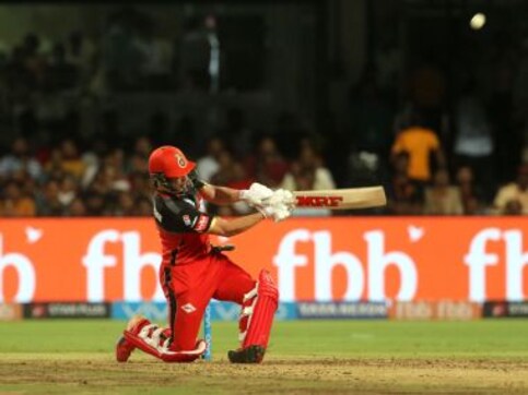 IPL 2018: From AB de Villiers' outrageous 360 degree six to Virat Kohli-Rashid Khan battle, top moments from RCB-SRH clash IPL 2018: From AB de Villiers' outrageous 360 degree six to Virat Kohli-Rashid Khan battle, top moments from RCB-SRH clash