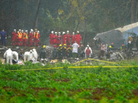 Cuba plane crash: Cubana de Aviacion aircraft with 110 on board crashes near Havana; three rescued Cuba plane crash: Cubana de Aviacion aircraft with 110 on board crashes near Havana; three rescued
