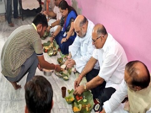 BJP's 'Dinner with Dalit' outreach: Here's what members of the community in Uttar Pradesh think about it BJP's 'Dinner with Dalit' outreach: Here's what members of the community in Uttar Pradesh think about it