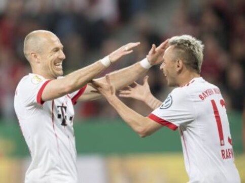 Bundesliga: Veterans Arjen Robben, Rafinha sign one-year extension at Bayern Munich Bundesliga: Veterans Arjen Robben, Rafinha sign one-year extension at Bayern Munich