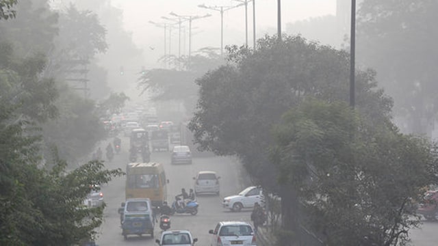 Delhi could see combination of heat wave, dust storm and thunderstorm today, MeT forecast predicts Delhi could see combination of heat wave, dust storm and thunderstorm today, MeT forecast predicts