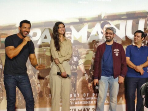 John Abraham defends Akshay Kumar on Rustom uniform auction controversy: 'Won’t be politically correct here' John Abraham defends Akshay Kumar on Rustom uniform auction controversy: 'Won’t be politically correct here'