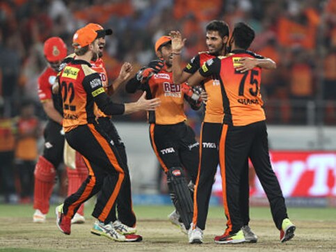 IPL 2018: Sunrisers Hyderabad inch closer to playoff spot with narrow win over Royal Challengers Bangalore IPL 2018: Sunrisers Hyderabad inch closer to playoff spot with narrow win over Royal Challengers Bangalore