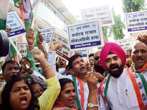 Mumbai Congress stages protest against BJP, terms BS Yeddyruppa's swearing-in as Karnataka CM 'illegal appointment' Mumbai Congress stages protest against BJP, terms BS Yeddyruppa's swearing-in as Karnataka CM 'illegal appointment'