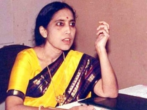 Yaddanapudi Sulochana Rani passes away aged 78; Telugu novelist's works had been adapted into films, TV shows Yaddanapudi Sulochana Rani passes away aged 78; Telugu novelist's works had been adapted into films, TV shows