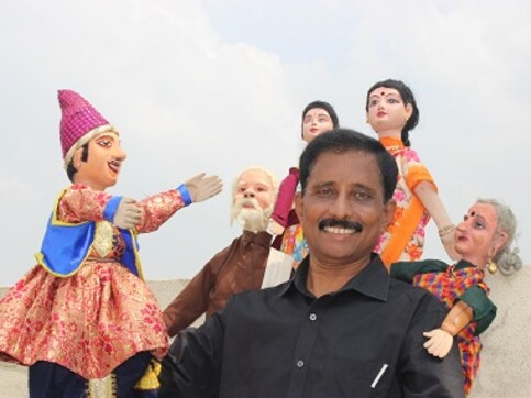 Bommalattam: How Kalaivanan is keeping an ancient form of puppetry alive through political messages Bommalattam: How Kalaivanan is keeping an ancient form of puppetry alive through political messages