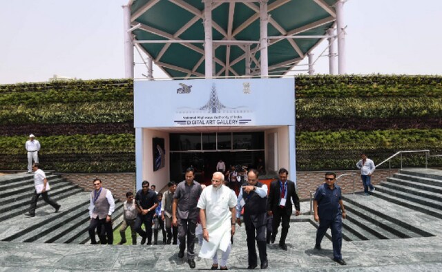 Modi visited a digital art gallery in Haryana's Kundli before inaugurating Delhi-Meerut Expressway. Twitter@PIB Modi visited a digital art gallery in Haryana's Kundli before inaugurating Delhi-Meerut Expressway. Twitter@PIB