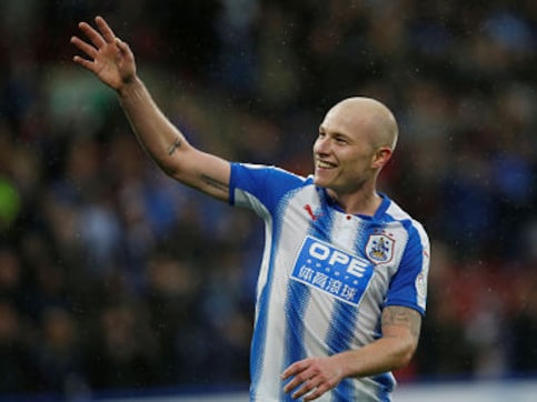 Premier League: Aaron Mooy plays down suggestions of leaving Huddersfield, says he is 'very happy' at club Premier League: Aaron Mooy plays down suggestions of leaving Huddersfield, says he is 'very happy' at club